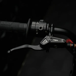 Arctic Leopard XE Pro electric dirt bike, 168 kW power, 100 km/h top speed, performance model, mid-May 2025, displayed at Super Shop.