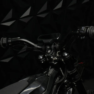 Arctic Leopard XE Pro electric dirt bike with 168 kW power, 100 km/h top speed, performance model released mid-May 2025, displayed at Super Shop.