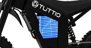 Side view of the eBike Tuttio Soleil 01 SE in a studio setting, showcasing its sleek frame, integrated battery, and modern design features.