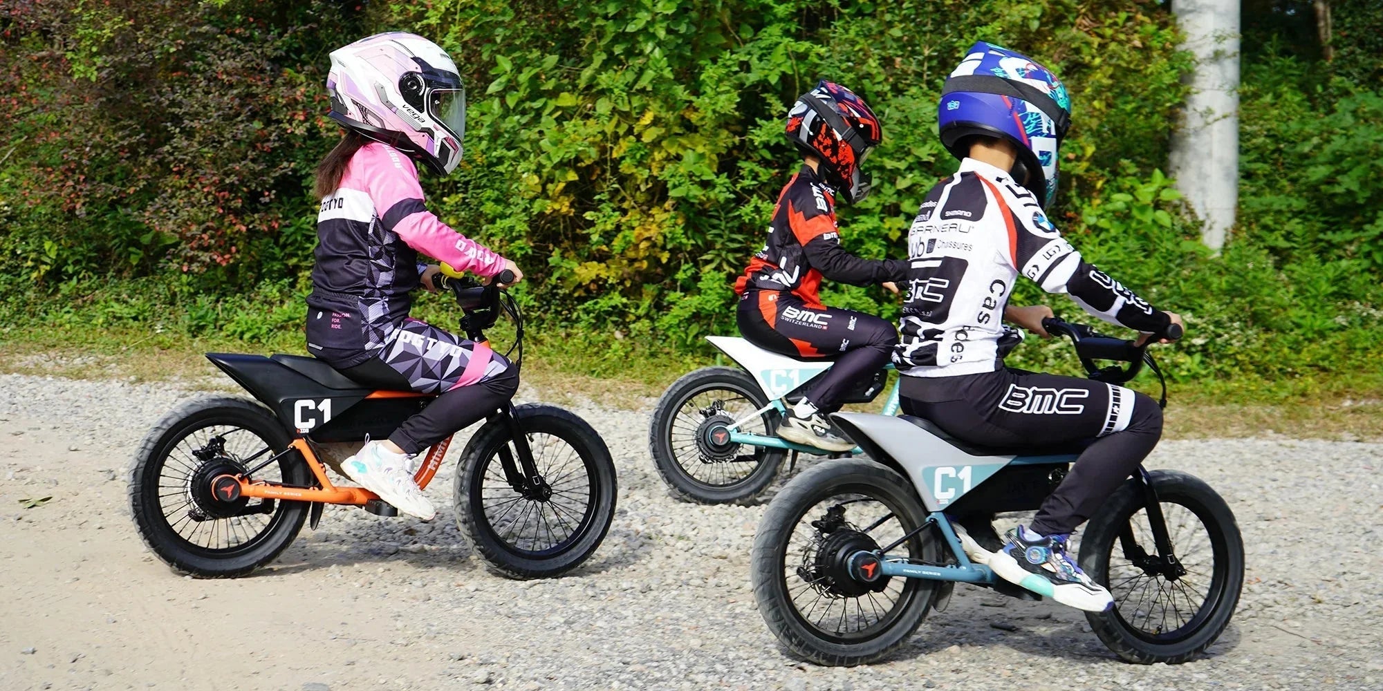 A Himiway C1 Kids E-Bike with a 350W motor, step-over frame, and 16x3 inch fat tires, shown in a side view.