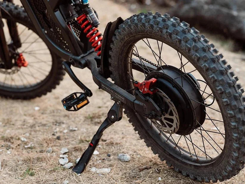 eMOTO FREEGO X2 Pro Offroad Electric e-Moto Style eBike-Moto 3000W, rugged design, black frame, thick off-road tires, front suspension, side view