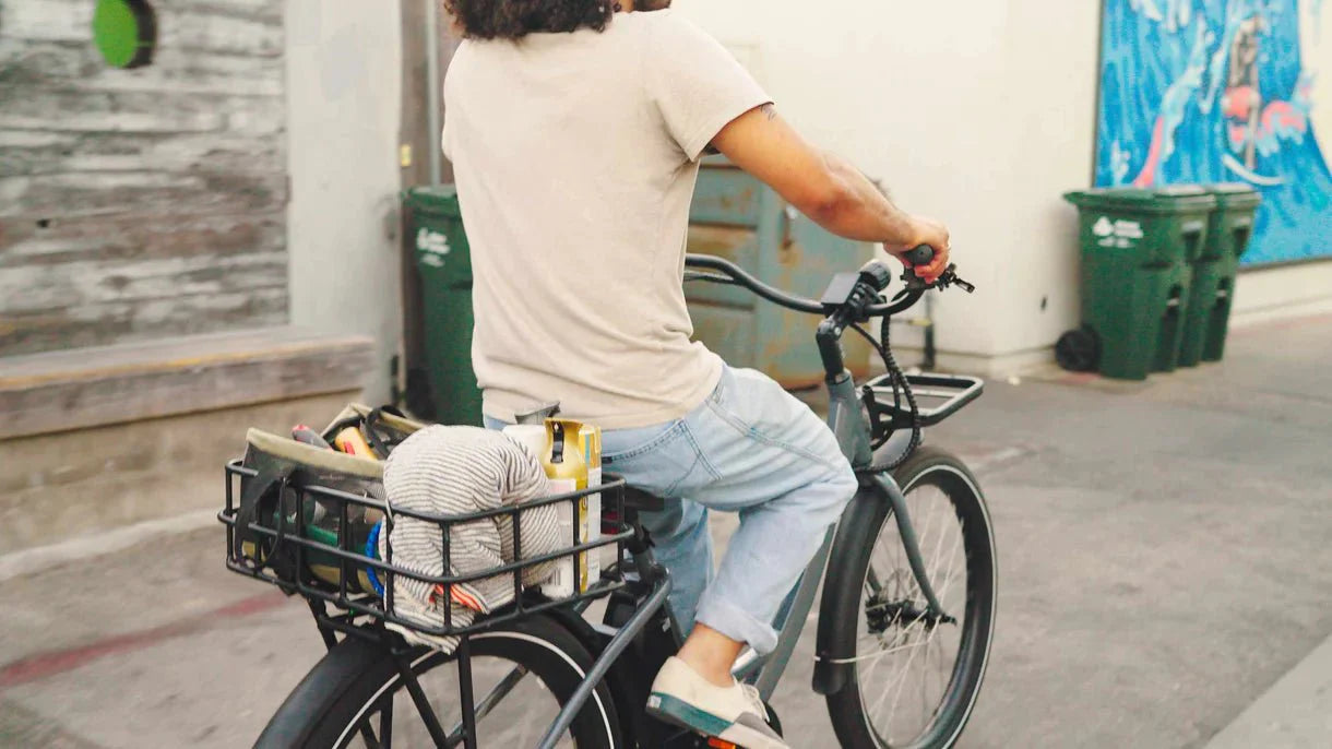 Blix Sol X electric beach cruiser eBike in blue, step-over frame, 750W motor, commuter style, product image