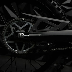 Arctic Leopard XE Pro electric dirt bike, 168 kW power, 100 km/h top speed, performance model, mid-2025 release, displayed at Super Shop.
