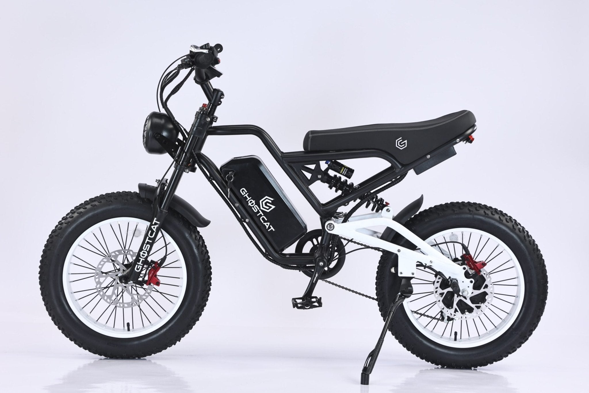 eMOTO GHOSTCAT F3.2 1500W electric bike in black and white color, side view, 20-inch wheels