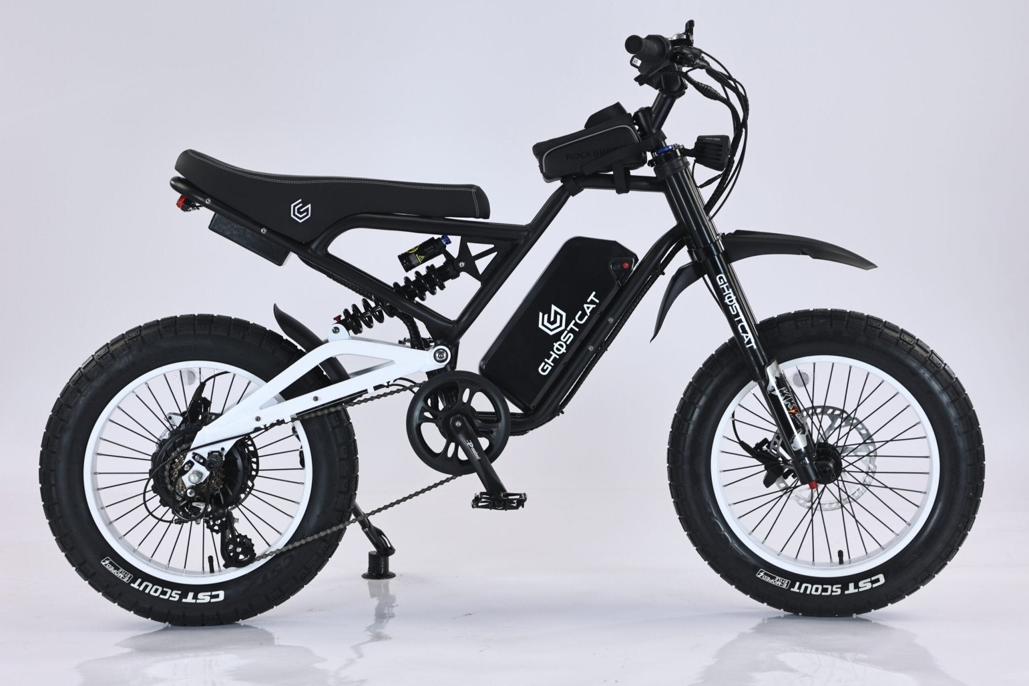 White eMOTO GHOSTCAT F3x.2 1500W Pro electric scooter, side view, product image