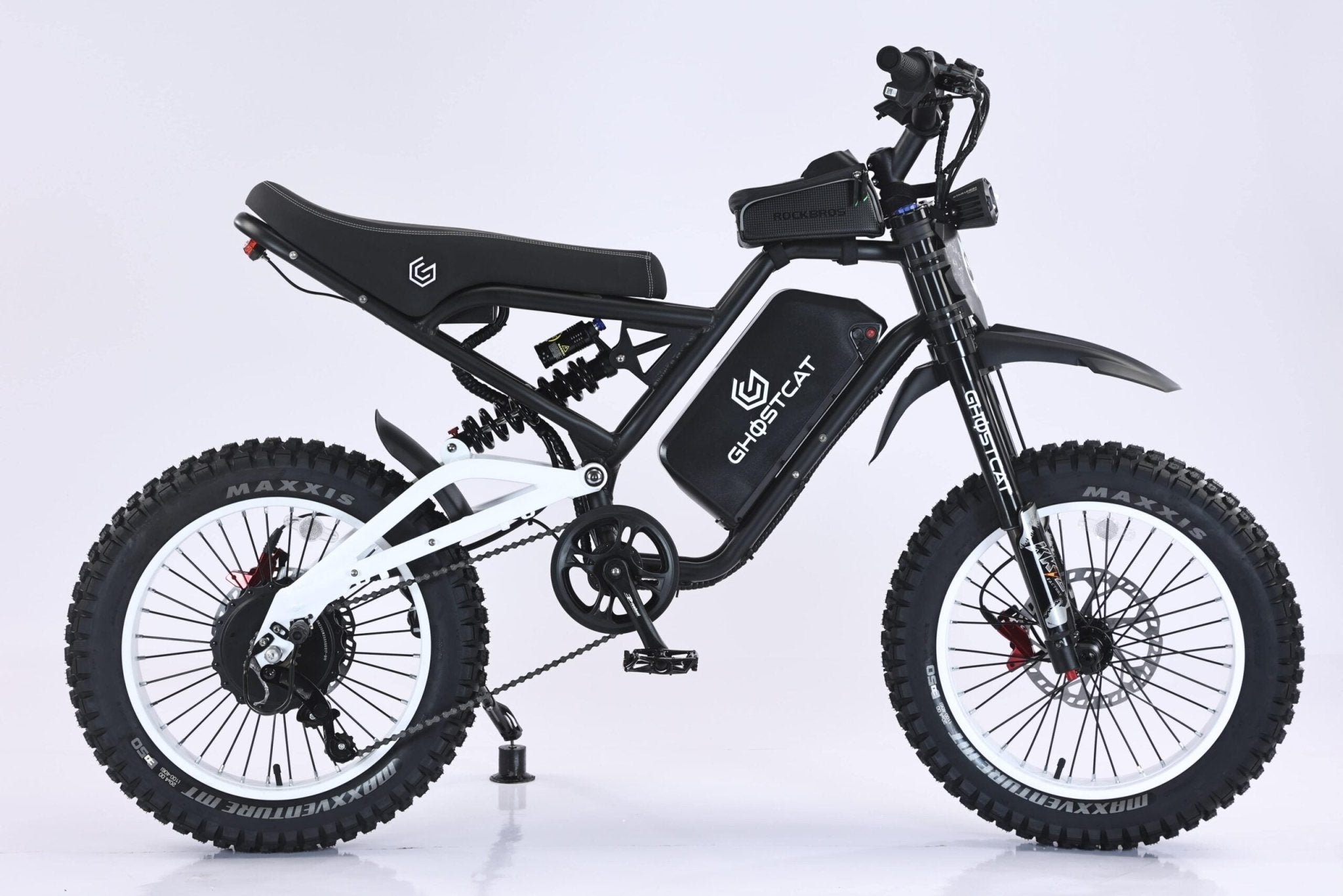 White eMOTO GHOSTCAT F4X Pro electric motorcycle, side view, product image for pre-order, model number 340101320