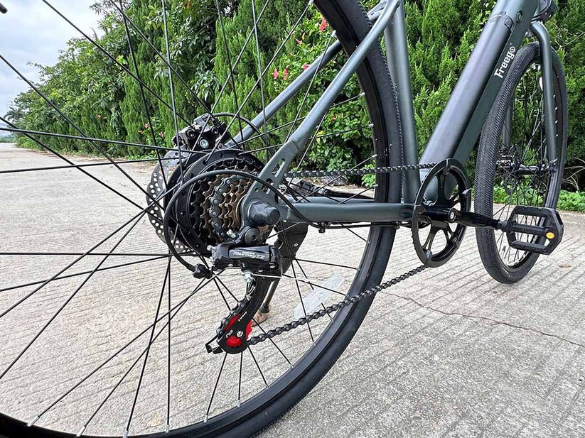 Freego E7 Electric Town eBike, step-over frame, 250w motor, commuter style, black color, side view, on white background