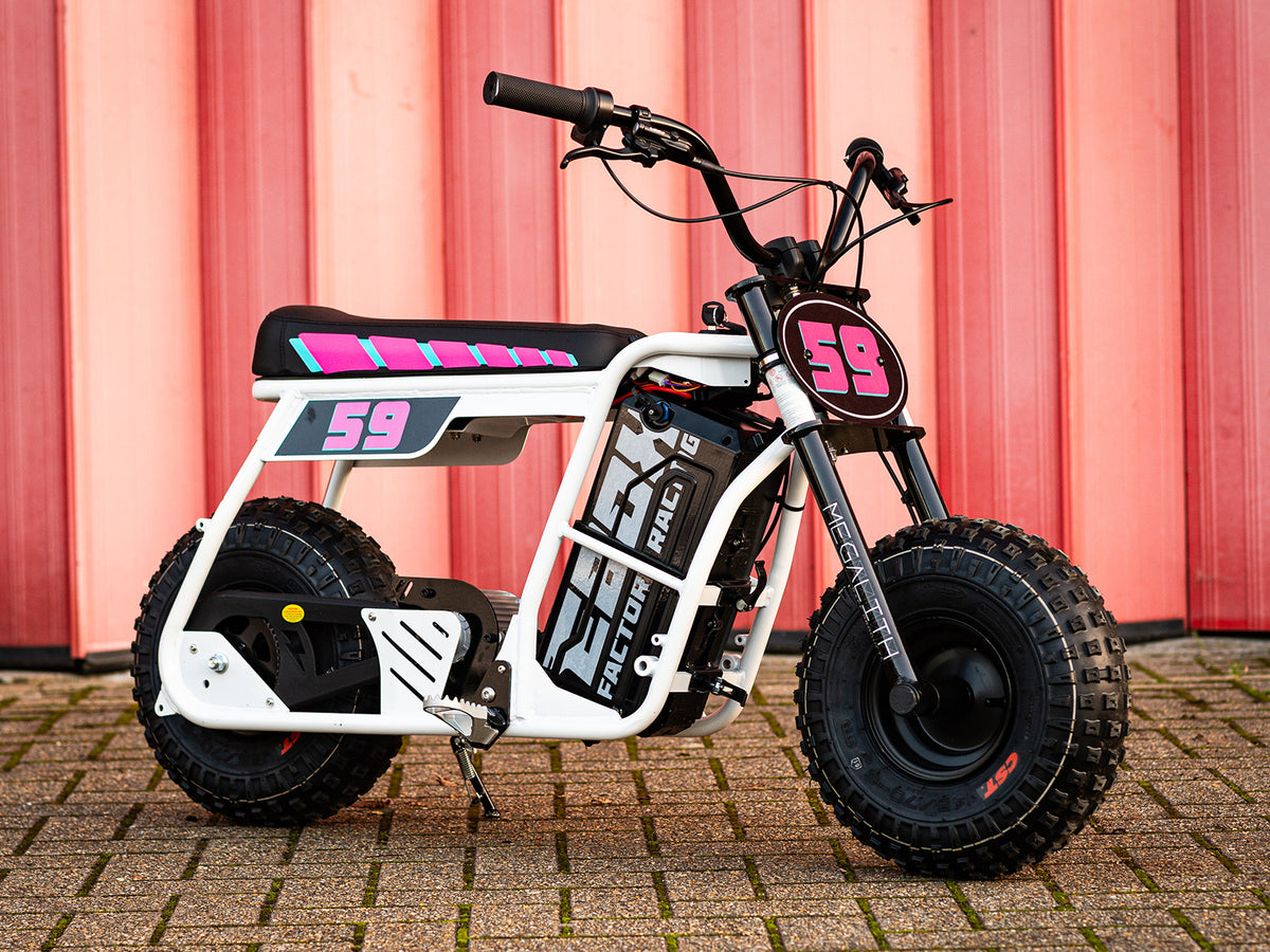 Stomp Ebox Crookback Cruiser Bars, black handlebar with ergonomic crookback design, shown against a white background.
